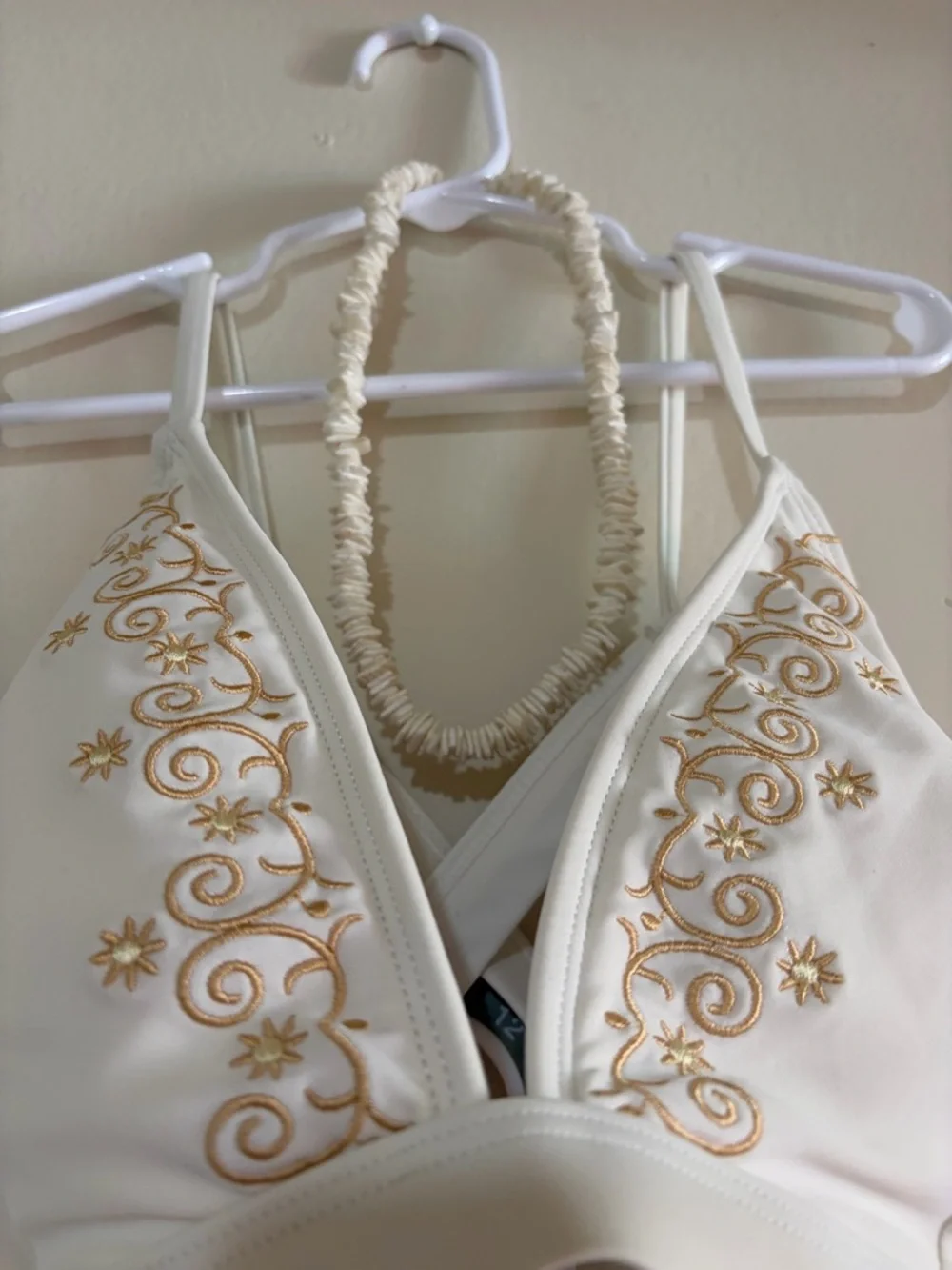Cupshe Cream/white Bikini Set with Gold Embroidery with necklace. - Picture 12 of 13